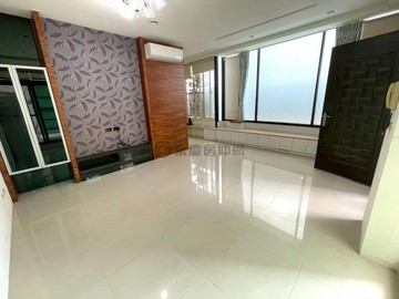 親友專任｜南區｜震後大地坪大空間雙車別墅｜台中市南區福田一街