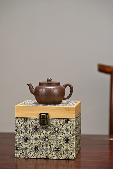 古蓮子 手工 容量170cc原礦紫泥壺身鼓腹圓渾平蓋覃菇形壺鈕