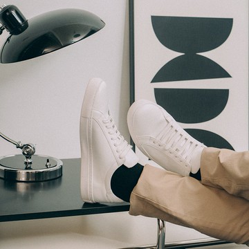 【舒適寬楦】Gullar 男士 素皮革小白鞋