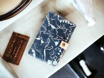 手作護照套。恐龍海洋