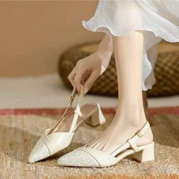 大美妞★現貨 小香風涼鞋 包頭涼鞋女 粗跟涼鞋 尖頭跟鞋 新款尖頭高跟鞋 小香風高跟鞋 粗跟單鞋