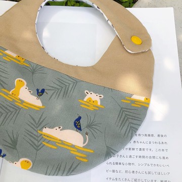 泥土黃河馬 l 韓國有機棉 l 手工六層紗圍兜口水巾