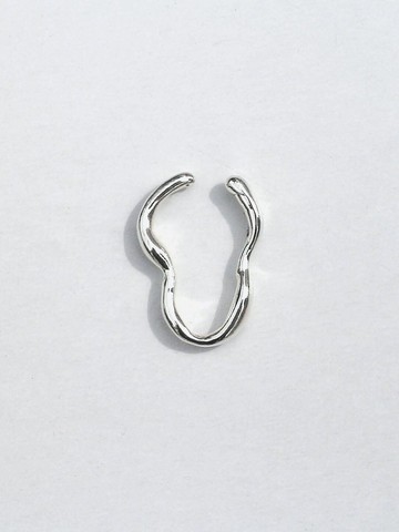 Möbius band ear cuff 莫比烏斯環 耳骨夾