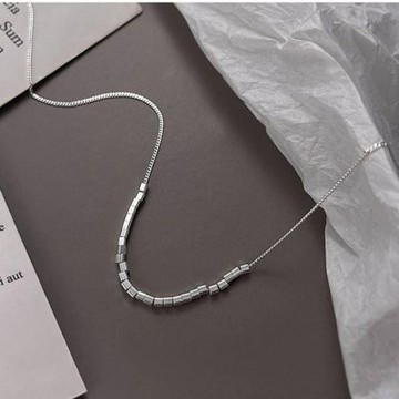 MoonDy 女生飾品 設計高級感 女項鍊 全純銀項鍊 輕奢項鍊 學生生日禮物 小方塊項鍊