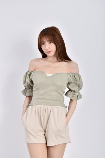 (S) a peach質感公主袖綠色短袖上衣