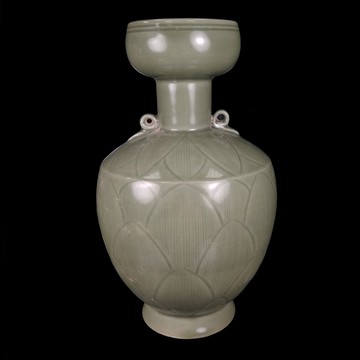 《博古珍藏》五代．越窯秘色瓷刻蓮花紋雙系瓶．早期收藏．老件文物．花瓶瓷器．底價回饋