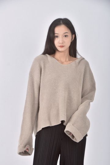 (F) 質感連帽杏色毛衣