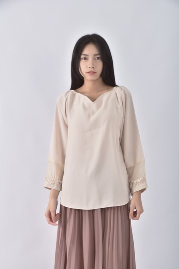 (S) wannabe韓牌一字領杏色長袖上衣