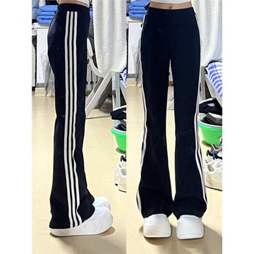 黑色美式微喇叭衛褲女春季2026新款高腰顯瘦休閑超火三條杠運動褲