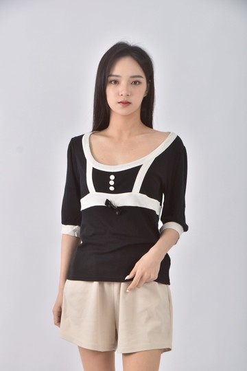 (S) barbie質感圓領黑色短袖上衣