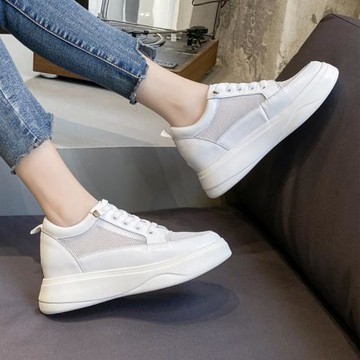 前掌加寬大碼女鞋41到43顯腳小秋冬2025新款軟底不累腳厚底小白鞋