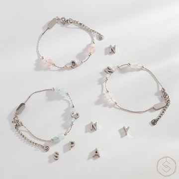 專屬字母 | 海藍寶 草莓晶 白瑪瑙 | 天然水晶手鍊 (CONNY系列)