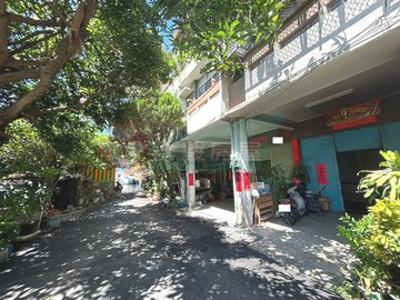 二喵阿勤~輕鬆搭高鐵大地坪透天厝｜台中市烏日區公園路