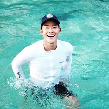 長袖泳衣潛水衣水母服浮潛衣男分體游泳褲防曬保暖溫泉泳裝備套裝