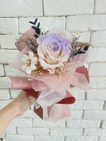 永生花/厄瓜多單枝雙色玫瑰 粉紫玫瑰+一朵擴香花