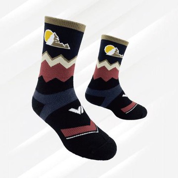 【WOAWOA】【日出百岳插圖款】極致速乾運動羊毛登山襪｜單雙 (美麗諾 100%羊毛 登山襪 除臭襪 運動襪 足弓襪 機能襪 高筒襪 登山 露營)