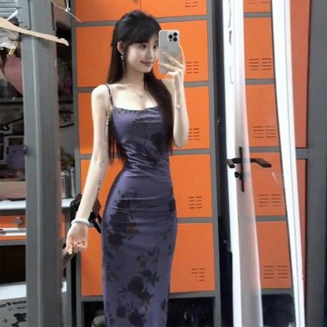 紫色吊帶碎花連衣裙子女夏季2026新款梨形身材高級感修身包臀長裙