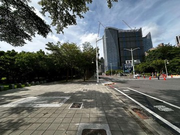 美術一號院首排三房平車｜高雄市鼓山區明誠四路