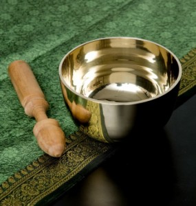  高音質シンプルシンギングボウル 13cm   シンギングボール Singing Bowl 仏教 楽器 瞑想 民族楽器 インド楽器 エスニック