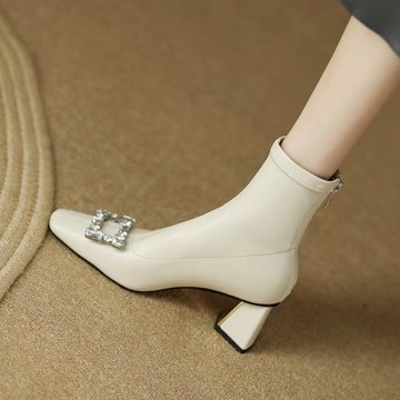 顯瘦！韓版方頭方扣水鉆粗跟高跟彈力靴女冬瘦瘦靴大碼短靴4142