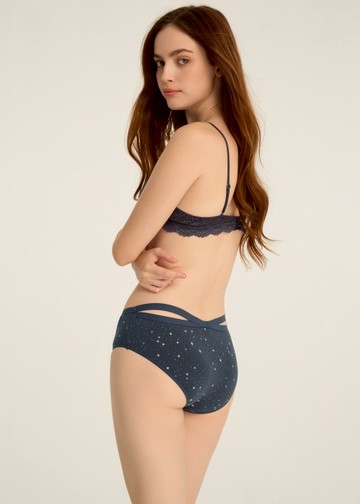 幸運星辰．交叉美臀中腰三角內褲(深藍紫-繁星燦爛)