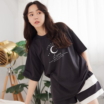 UMORFIL膠原蛋白銀河系主題短袖上衣-共4色