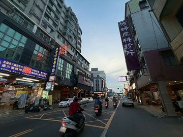 《南科新市鬧區稀有樓店適文武百市》｜台南市新市區信義街