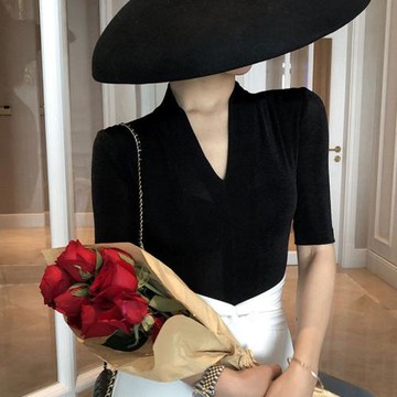 夏季新款法式深V領冰絲針織衫女低胸鎖骨性感上衣薄款修身短袖T恤