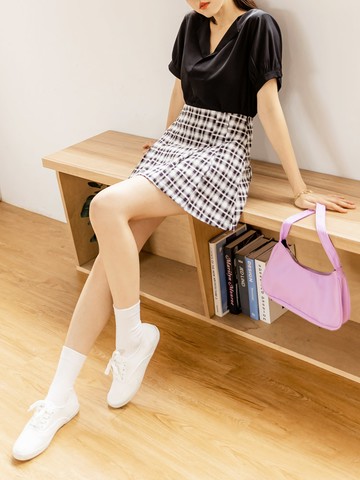 細緻格紋側拉鍊打褶短裙