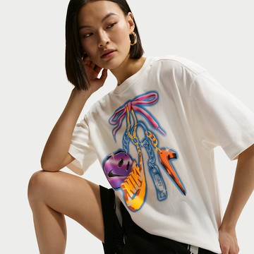 Nike Sportswear Classic Women's Oversized T-Shirt
