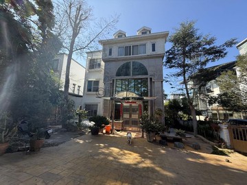 大坑風景區｜聖地牙哥｜300坪超大獨棟別墅｜台中市北屯區橫坑巷聖地四弄