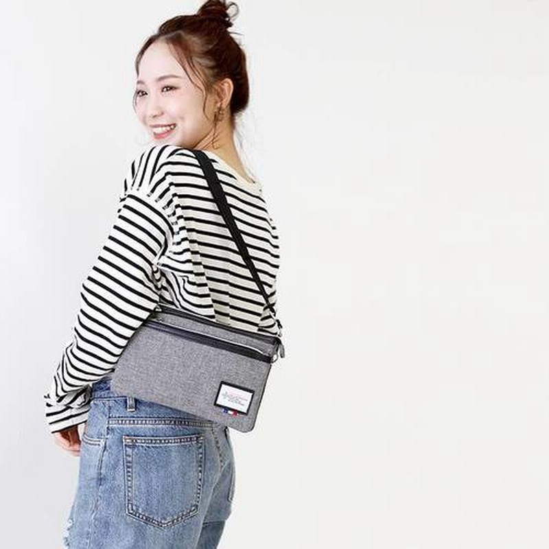 在庫僅少】 PALLAS DESIGNブラックショルダーバッグ サコッシュ i9tmg
