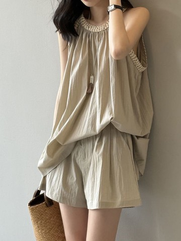 【設計師款】娜塔莉編織滾邊削肩背心短褲套裝-82392