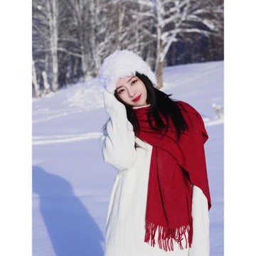 紅色圍巾女冬季高級感披肩大加厚保暖東北長白山雪鄉旅游穿搭圍脖