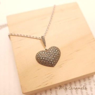 焦糖小姐-Ms-caramelo-925銀鍍K白 愛心項鍊(復古設計 白鐵礦 項鍊)