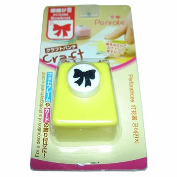 【文具通】筆樂KC5392造型打孔機 蝴蝶結 L5080451【APP滿額下單4%點數(單一帳號最高1000點)】7/31止
