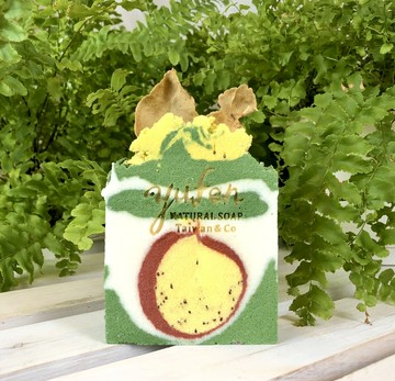 【小芬姐的魔皂甜屋】  咬一口蕃茄 ~ 蕃茄葉子乳香精油洗顏皂