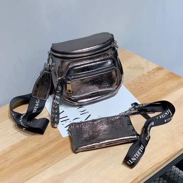 亮面女包包2024新款軟皮爆裂紋馬鞍包簡約百搭彩帶單肩包斜挎包潮