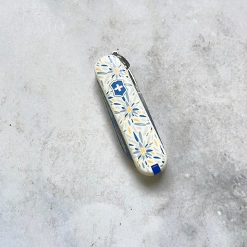 [沐沐屋] VICTORINOX 維氏 經典七用限量印花 58MM瑞士刀 高山雪絨花
