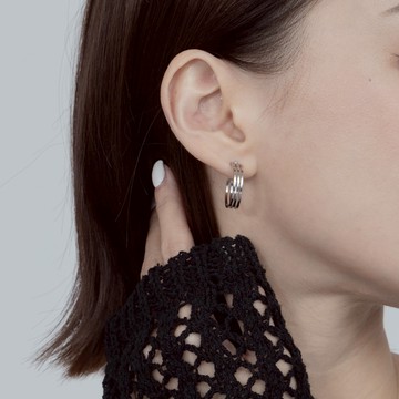 QUEENSHOP_ V 女裝 正韓 簡約三環造型耳針式耳環 現+預 【07030835】