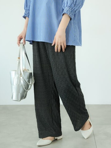 花朵圖案蕾絲抓褶休閒長褲(FD43L1F0380) - Lugnoncure