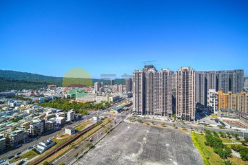 美術館10年屋－南北帝王座向－全新未住超大空間｜高雄市鼓山區龍水二路