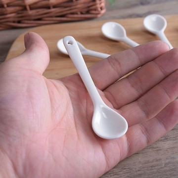 臺灣出貨✈️【可開發票】2克鹽勺9.8cm食品級ins 家用陶瓷勺子加長柄咖啡勺調料勺短柄超小