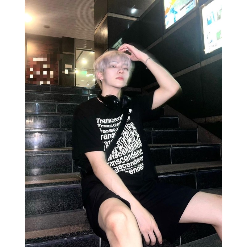 SEVENTEENジョンハン着用 ロゴ 半袖 ドロップショルダー Tシャツ 