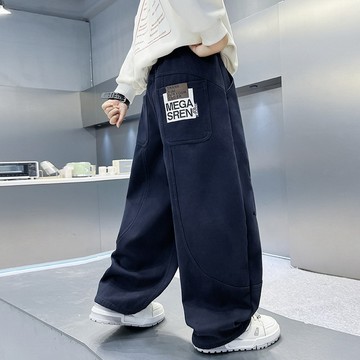 【中大男童】休閒百搭後口袋字母貼布運動褲