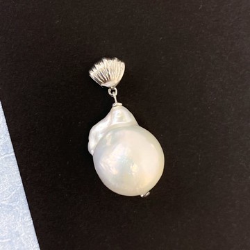 Edith & Jaz • 巴洛克淡水珍珠純銀吊墜 (D)