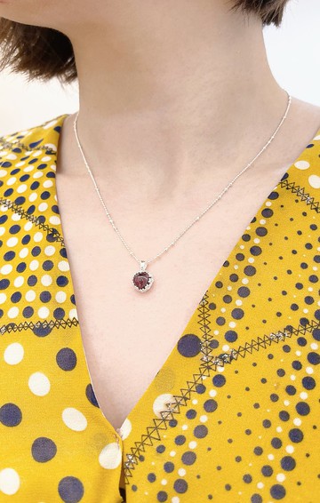 蕾絲交織特選紅石榴愛心墜項鍊美容之石血液循環增加氣色