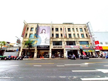 鳳山青年路大地坪面寬電梯鑽店｜高雄市鳳山區青年路二段