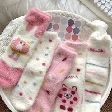 ✨壹灣出貨✨厚襪子秋冬款襪子女秋冬毛毛襪睡眠襪加絨加厚襪子中筒襪女款襪子 GGTU