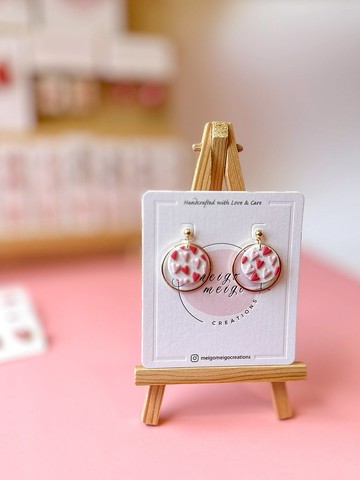 • 手工軟陶耳環 • 垂吊愛心耳環 (可改耳夾)